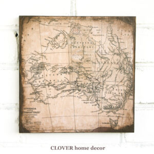 Карта Австралії на дерев'яній основі