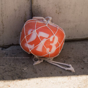 Декоративний буй у сітці